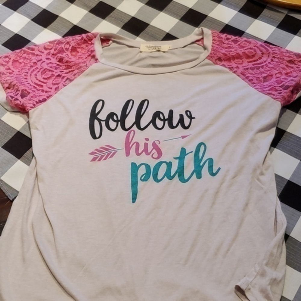 Wanderer  by Southern Grace Tshirt Size L